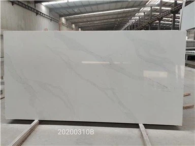 চিরন্তন ক্যালাকাট্টা গোল্ড কোয়ার্টজ