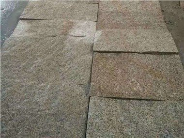 হলুদ পাথরের প্রাচীর