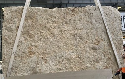 রুক্ষ চুনাপাথর স্ল্যাব